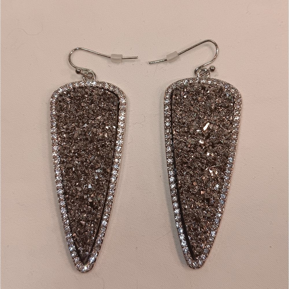 Womens Black And Silver Glitter Earrings 12$